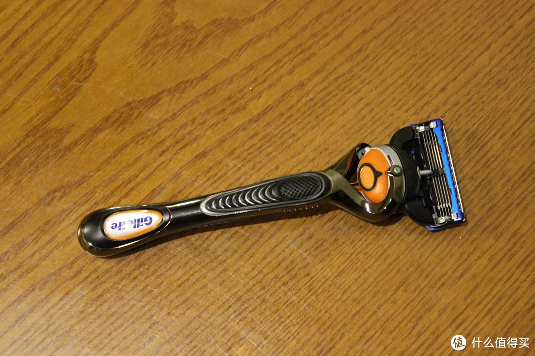 和胡渣说拜拜：Gillette 吉列锋隐致护 剃须刀