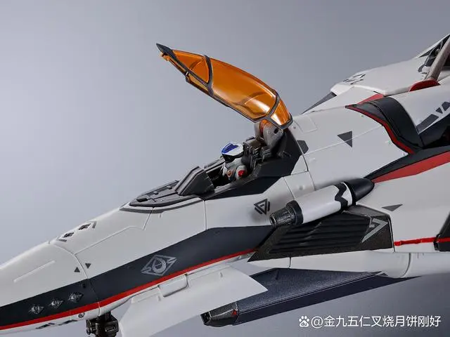 变形战机爆发_战机变形的动画片_新变形战机