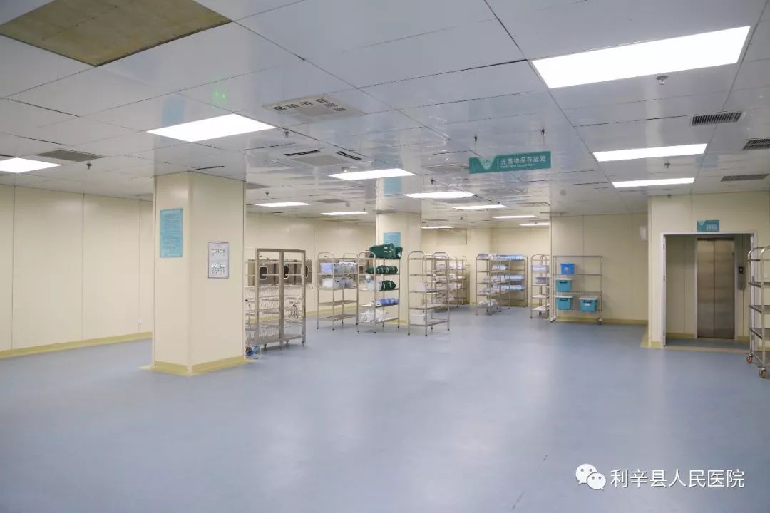 圣光的正义幻化_圣光的正义多少g_圣光的正义是毕业武器吗